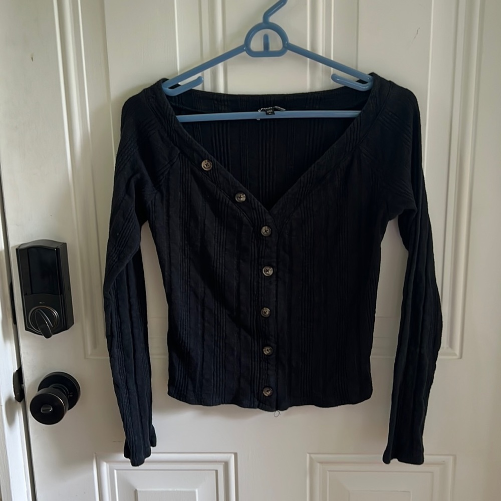 Express Black Ribbed Button-Front Long Sleeve Top